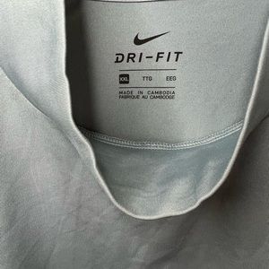 Size 2XL Nike dri fit long sleeve shirt